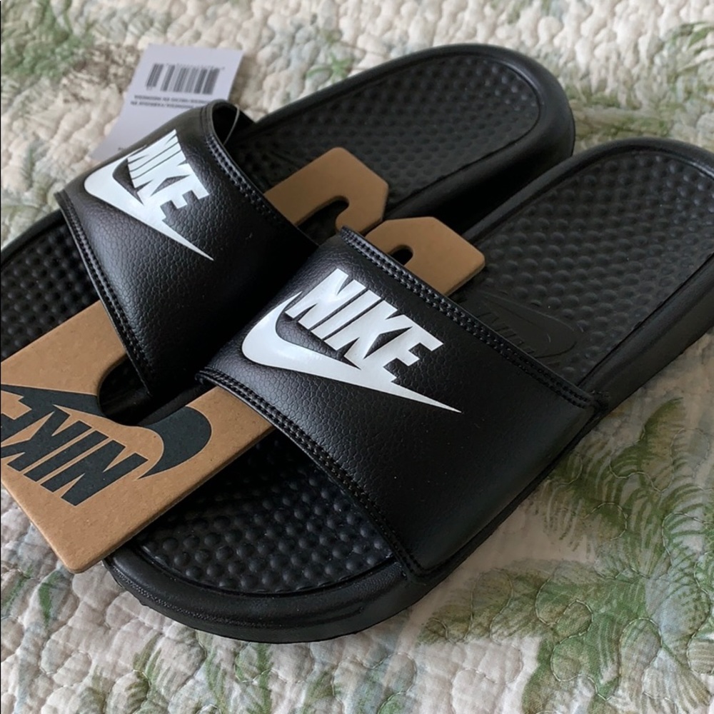 NIKE Slides